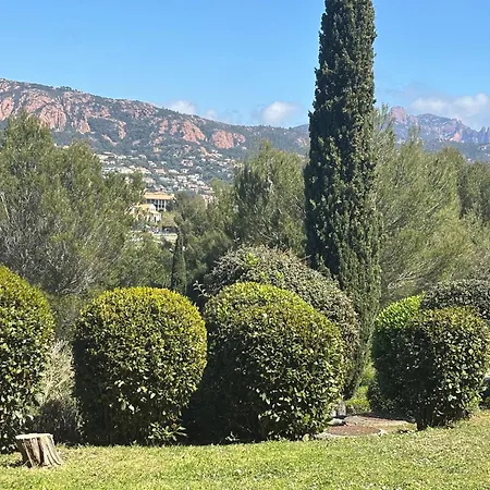 Joli Au Cap Esterel A Saint-raphael Apartment *